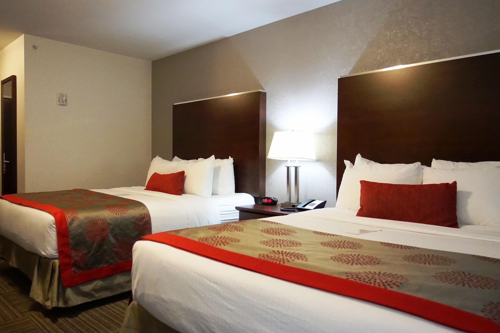 Hotel Ramada By Wyndham Moose Jaw Esterno foto