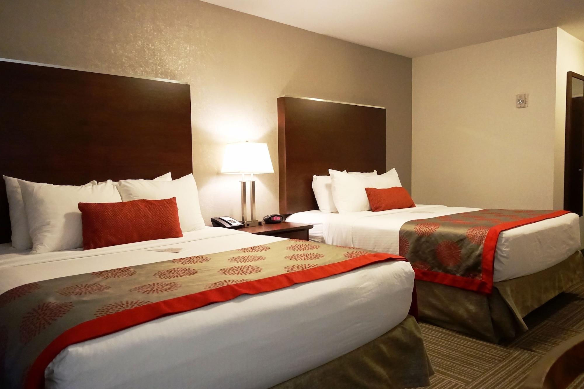 Hotel Ramada By Wyndham Moose Jaw Esterno foto