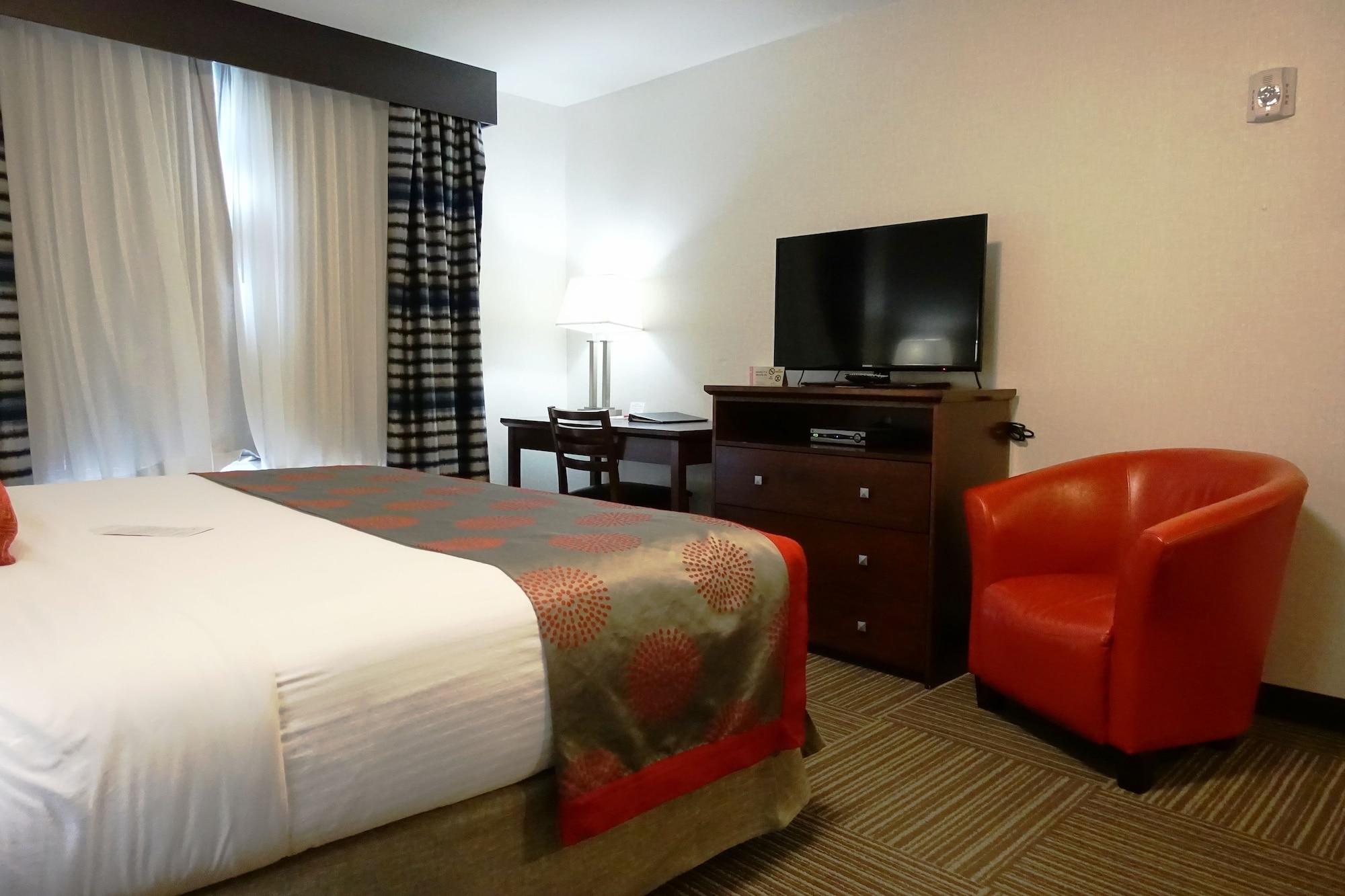 Hotel Ramada By Wyndham Moose Jaw Esterno foto