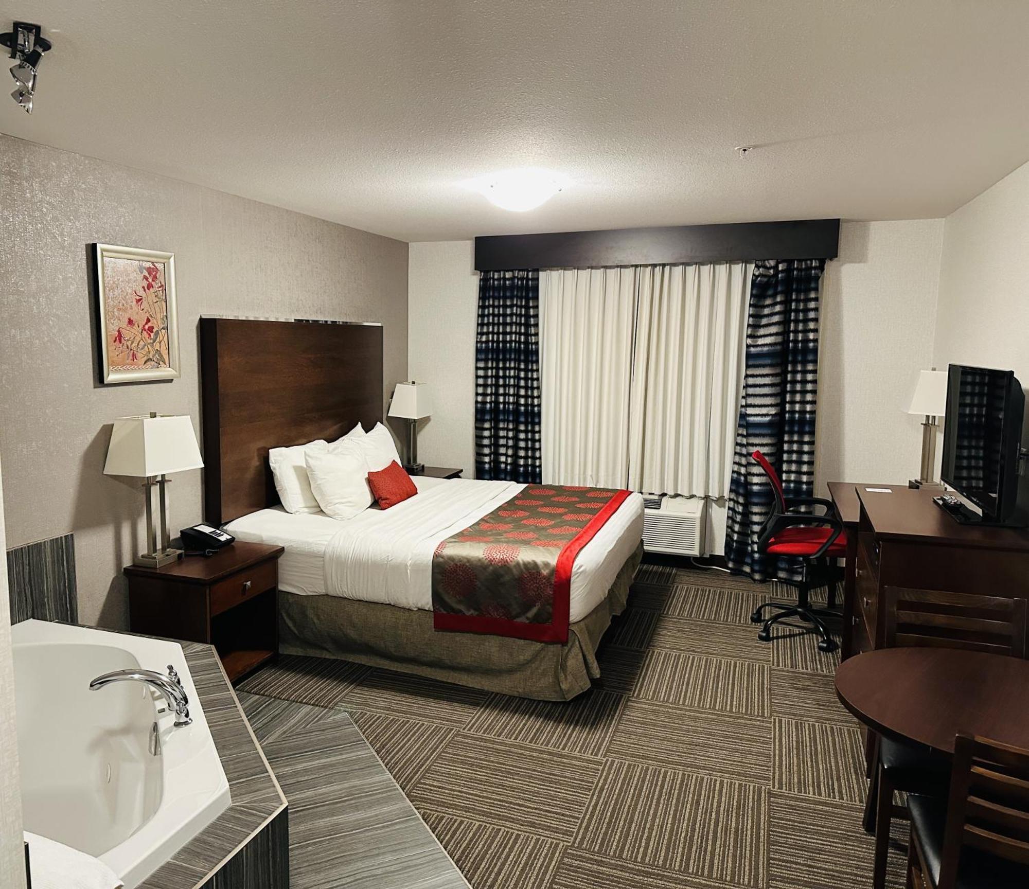 Hotel Ramada By Wyndham Moose Jaw Esterno foto