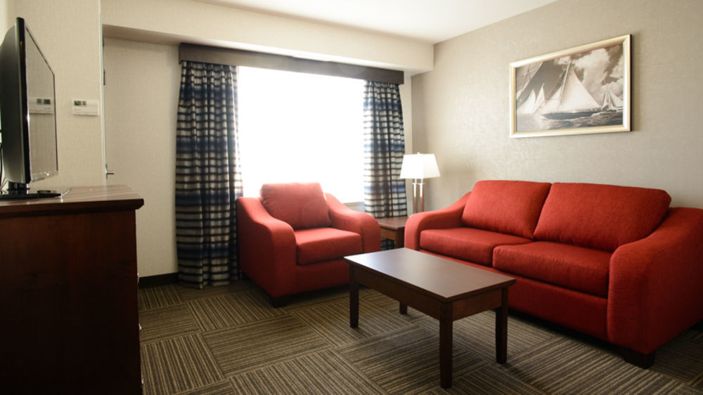 Hotel Ramada By Wyndham Moose Jaw Esterno foto